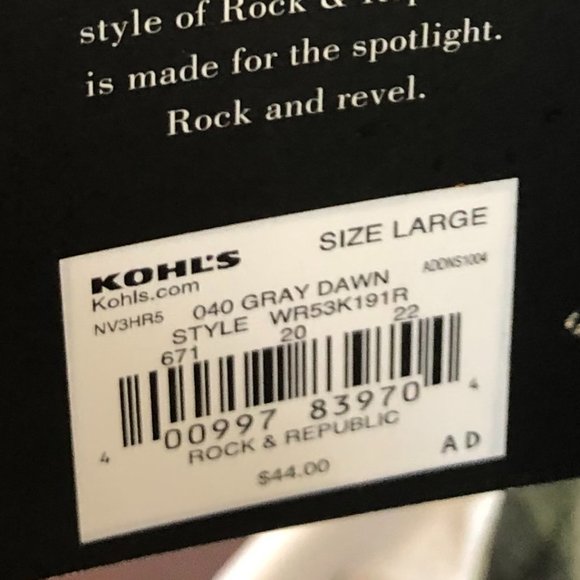 ROCK & REPUBLIC CAMO WITH SKULL GRAPHIC SHORT SLEEVE TSHIRT SIZE L NWT - Picture 5 of 5